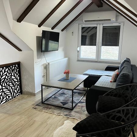 Vacation House Studenac Біхач Екстер'єр фото