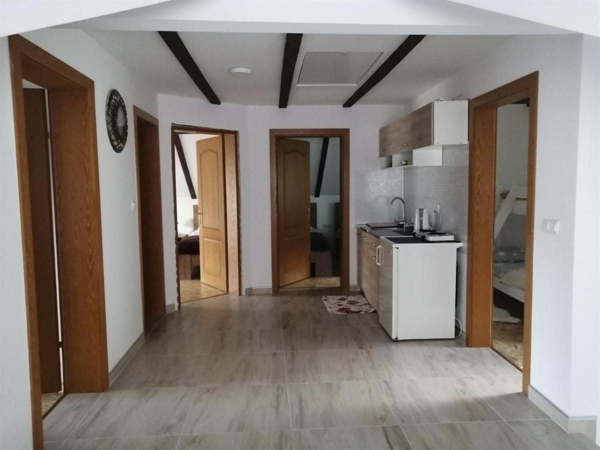 Vacation House Studenac Біхач Екстер'єр фото