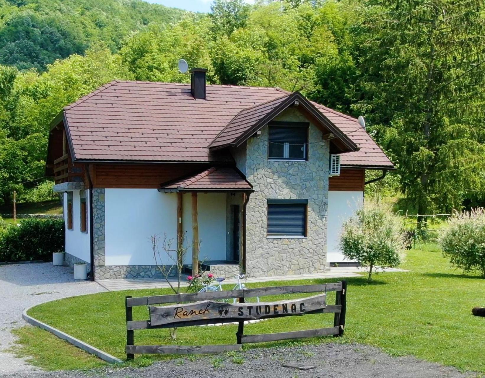 Vacation House Studenac Біхач Екстер'єр фото